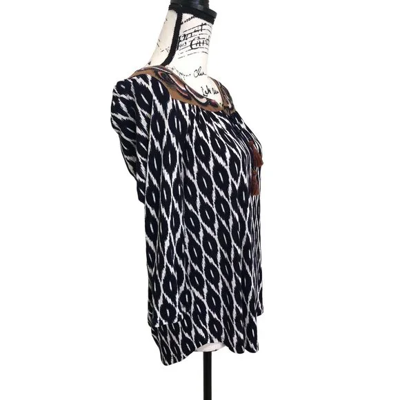 A Common Thread Anthropologie Women's Top Blue Ikat Embroidered Boho Size XS - Picture 2 of 9